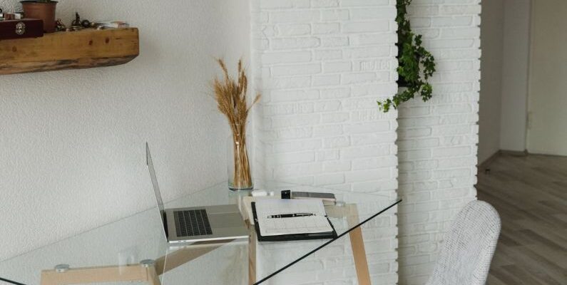 Climbing Plants - Workspace on Glass Table